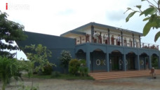 Unik, Masjid Berbentuk...