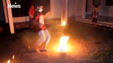Tradisi Sepakbola Api...