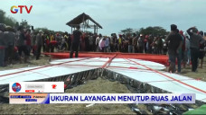 Warga di Polewali Mandar...