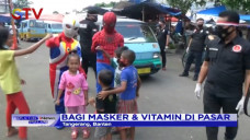 Gunakan Kostum Superhero...