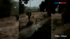 Aliran Ciliwung Deras...