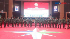 Panglima TNI Terima...