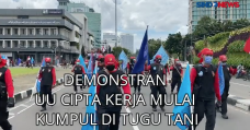 Demonstran UU Cipta...