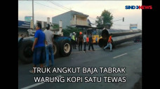 Truk Angkut Pipa Baja...