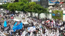 Kecam Presiden Macron,...