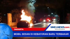 Mobil Sedan Terbakar...