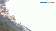 Letusan Gunung Stromboli...