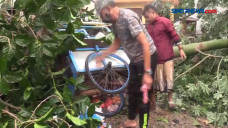 Diduga Mengantuk Mobil...