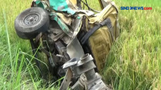 Truk Ditabrak Kereta...