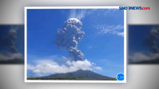 Gunung Ili Lewotolok...