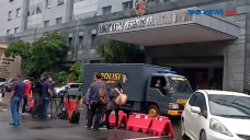 Serang Polisi, 6 Orang...