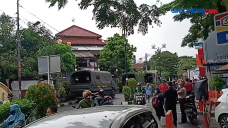 Brimob dan TNI Jaga...