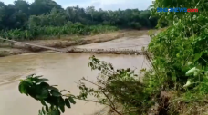 Jembatan Gantung di...