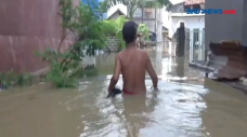 Banjir Rendam Kota Sampang,...