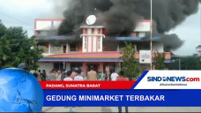 Gedung Minimarket Ludes...