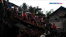 Tanah Longsor Terjang...
