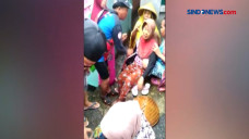 Empat Emak-emak Terseret...