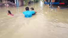 Ratusan Rumah Warga...