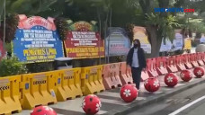 Risma Jadi Mensos, Halaman...