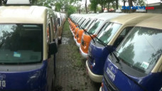 80 Angkot Ber-AC Mangkrak...