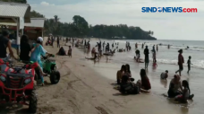 Ribuan Wisatawan Memadati...