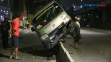 Mobil Pengangkut Sayur...