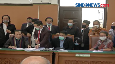 Di Sidang Praperadilan,...