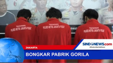 Empat Orang Peracik...