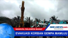 Petugas Gabungan Evakuasi...