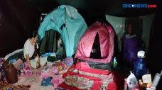Warga Korban Gempa Mamuju...