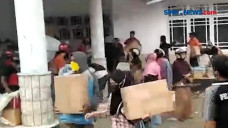Detik-Detik Penjarahan...