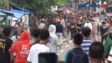 Dua Kelompok Warga Di...