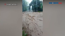 Dua Sungai Besar Meluap,...
