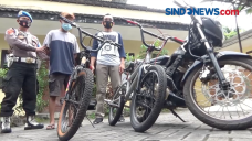 Gunakan Medsos Gadis...