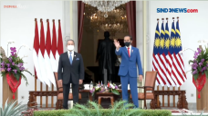 Presiden Jokowi Terima...