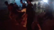 Umpan Wanita, Pelaku...