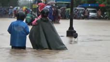 Jalan Tergenang Banjir...