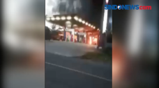 Mobil Meledak Di SPBU