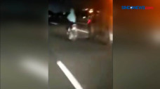 Viral, Aksi Nekat Pemotor...
