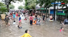 Warga Kampung Pulo Jadikan...