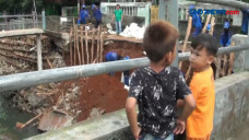 Turap Sepanjang 30 Meter...