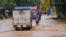 Jalan Sepanjang 6 Km...