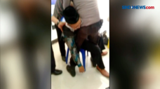 Kepala Sekolah Histeris...