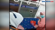 Aksi Pelemparan Batu...