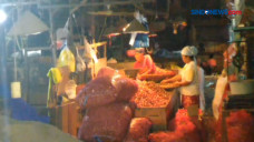 Pedagang Pasar Tradisional...