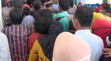 Guru Berdesakan Takut...