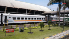 Antrean Penumpang Tes...