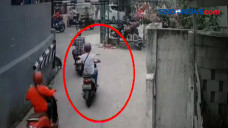 Diparkir Depan Warung,...