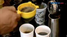 Unik, Kedai Kopi Mirip...