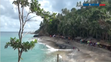 Pesona Pantai Kayuwatu...